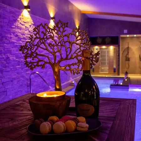 Love hotel Le Bois Boheme- & Spa Privatif *